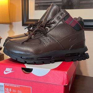 AIR MAX GOADOME SIZE 10.5 DARK COFFEE